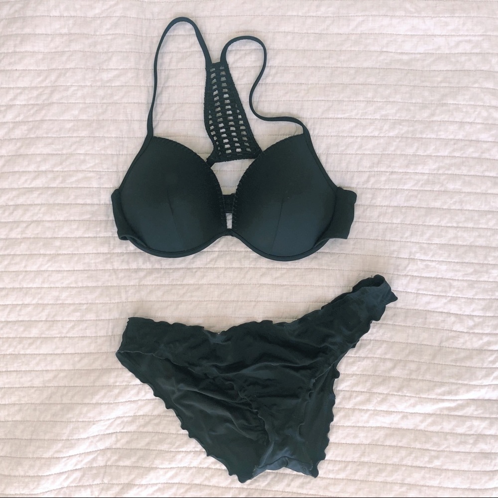 VS swim bikini - black with knit & ruffle butt